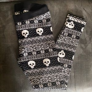 Torrid Skull Sweater Leggings Sz. 1